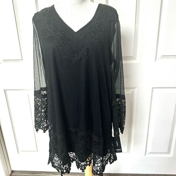 Alfani black  NWT long overlay V neck top - Picture 1 of 11